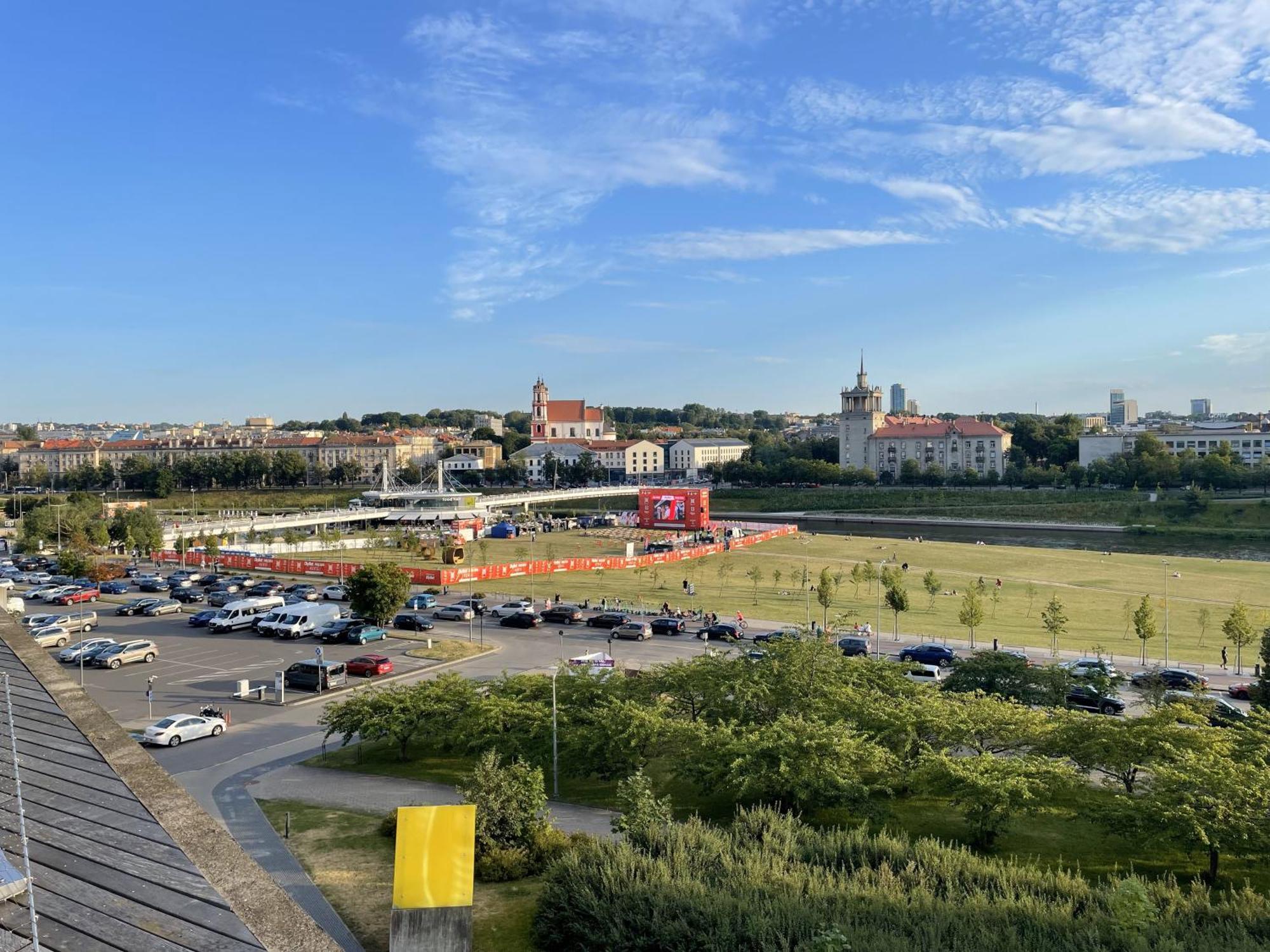 Your Home - Spacious Apartment In City Center, With Balcony & Self Check-In Vilnius Ngoại thất bức ảnh