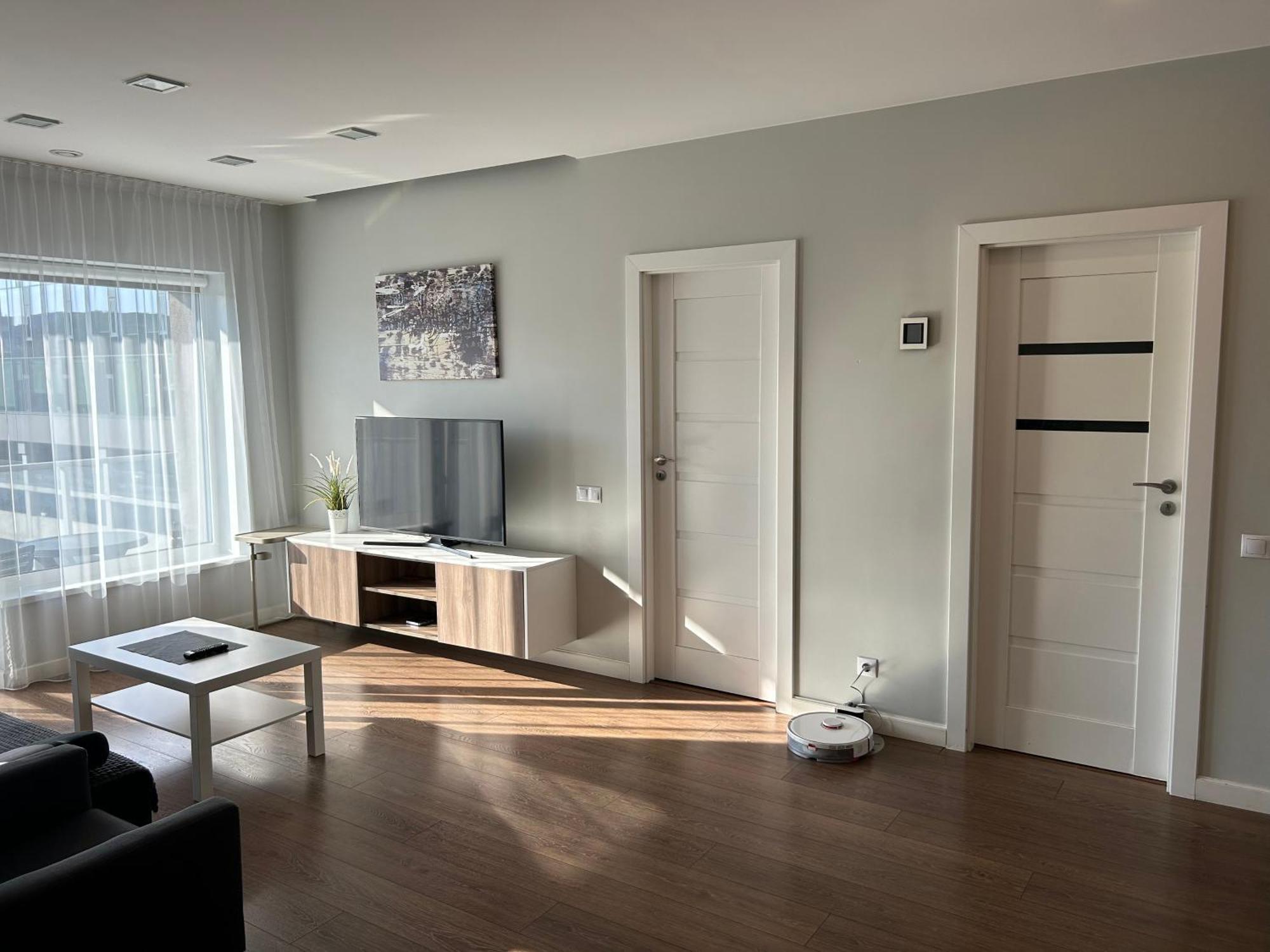 Your Home - Spacious Apartment In City Center, With Balcony & Self Check-In Vilnius Ngoại thất bức ảnh
