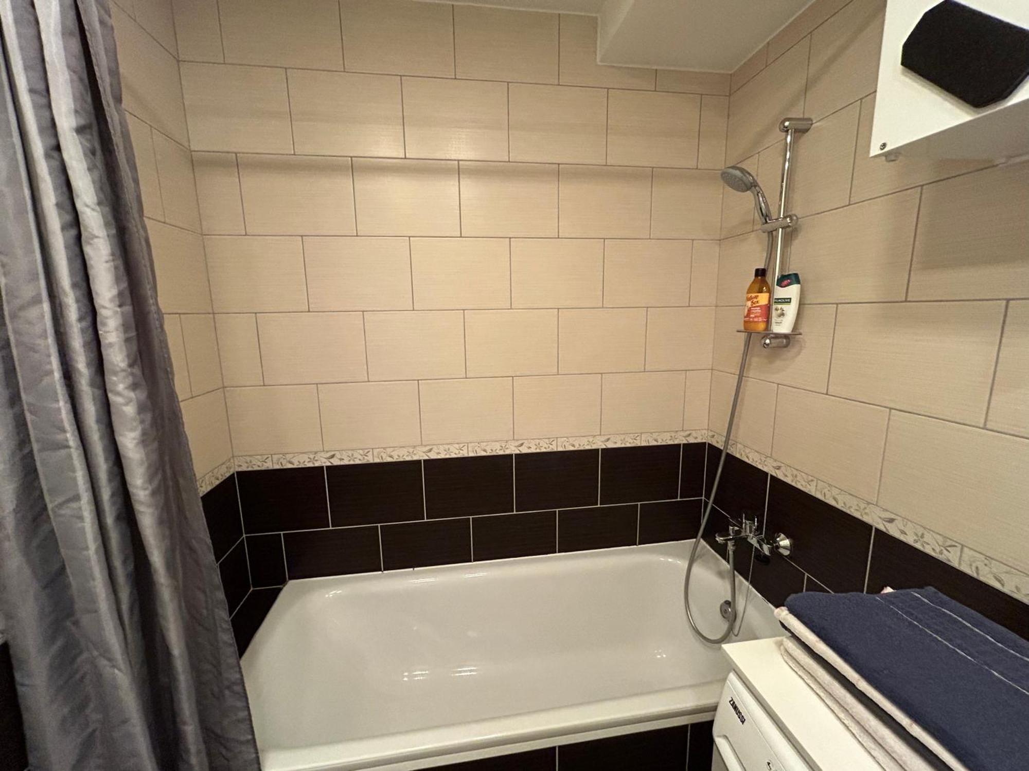 Your Home - Spacious Apartment In City Center, With Balcony & Self Check-In Vilnius Ngoại thất bức ảnh